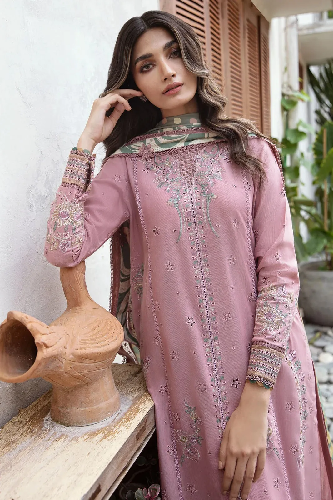 Chikenkari jazmin Embroidered Lawn Three Piece JZ-1015