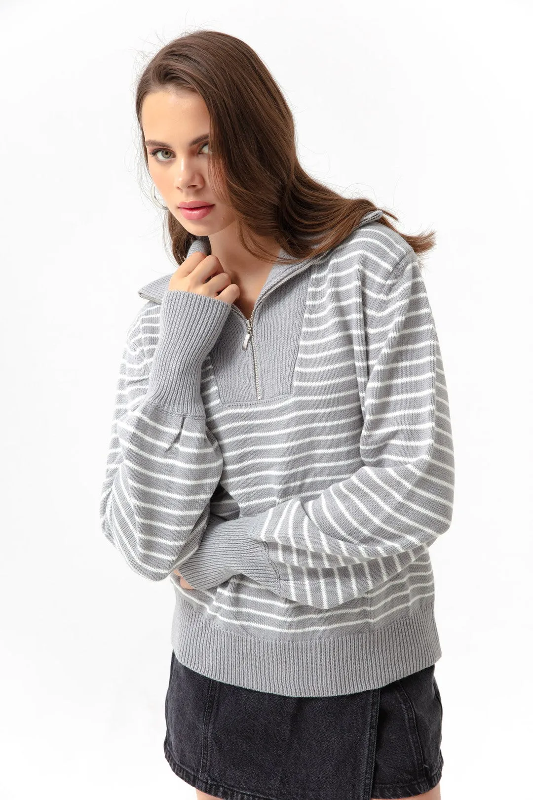 Female Zipper Detailed Striped Knitwear Sweater