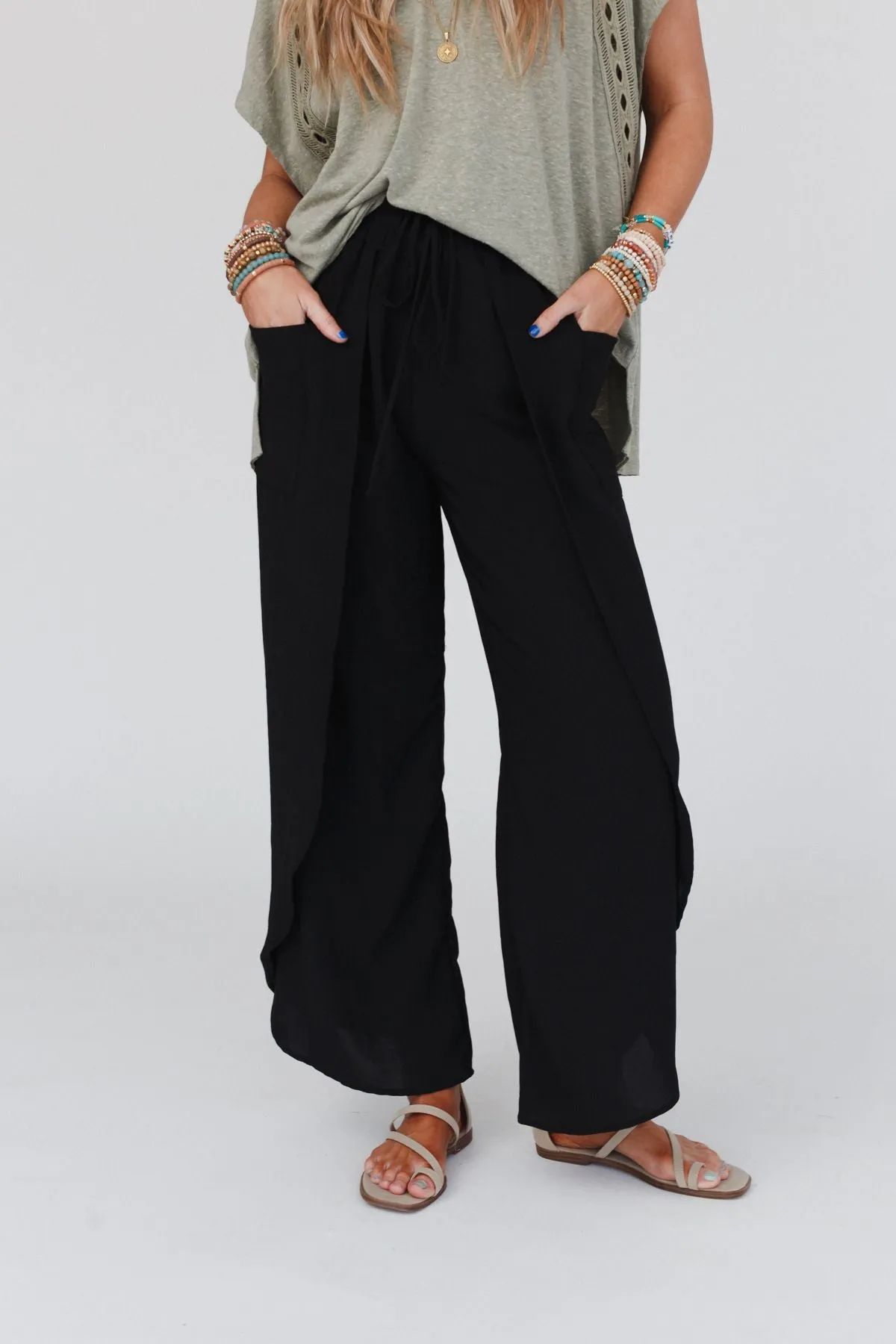 Stasia Solid Drawstring Tulip Pants - Black