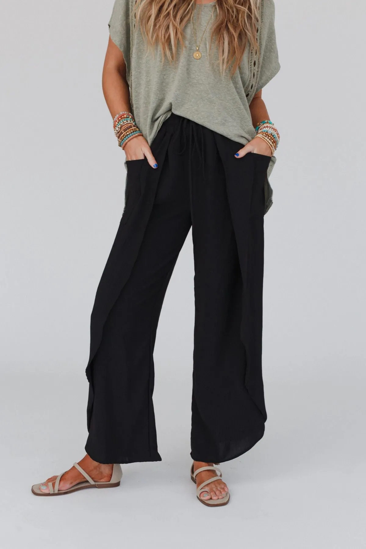 Stasia Solid Drawstring Tulip Pants - Black