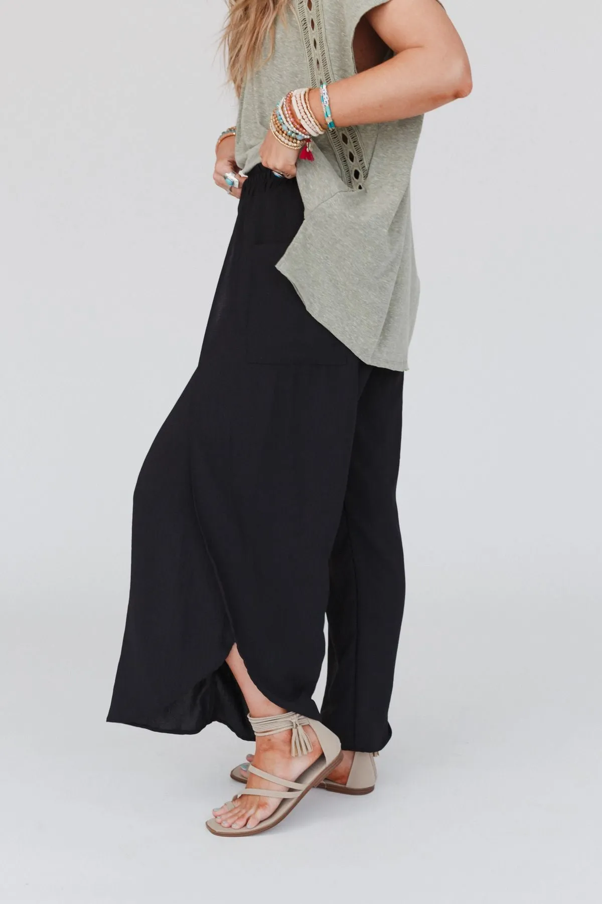 Stasia Solid Drawstring Tulip Pants - Black